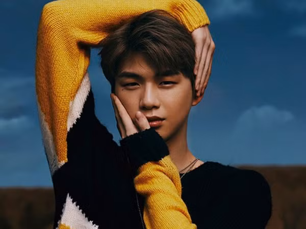 Bán đồ lưu niệm chất lượng kém giá cả cao, Kang Daniel bị khán giả kêu trời
