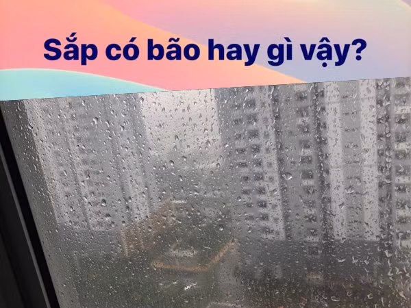 Mưa lớn bất ngờ, trời Sài Gòn tối mù dù đã 8h sáng, dân mạng hoang mang lo bão lại về