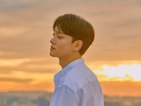 Hai lần ra tâm thư đều đụng lịch trình của Suho, Chen (EXO) lại gây tranh cãi