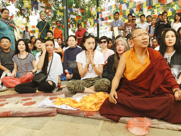 Ngô Thanh Vân sang Nepal tìm Phật vàng để đấu giá gây quỹ phẫu thuật tim cho trẻ em