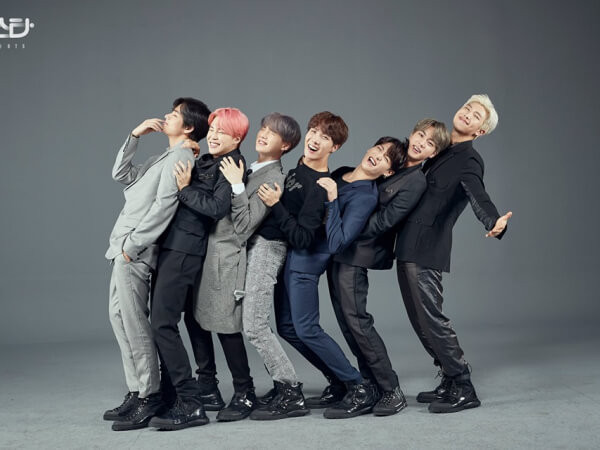 Đang trong kỳ nghỉ, BTS vẫn No.1 BXH giá trị thương hiệu boy group tháng 9