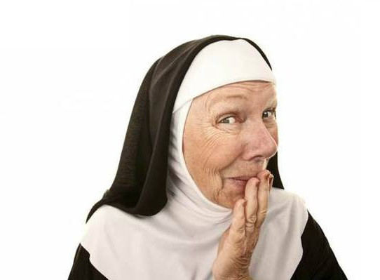 Phải làm gì khi bị "xuyên không" vào một bộ phim kinh dị?