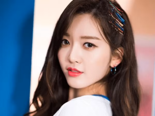 Chanmi (AOA) nói hộ nỗi lòng hội dễ tăng cân: mỗi bộ đồ mua hẳn 3 size