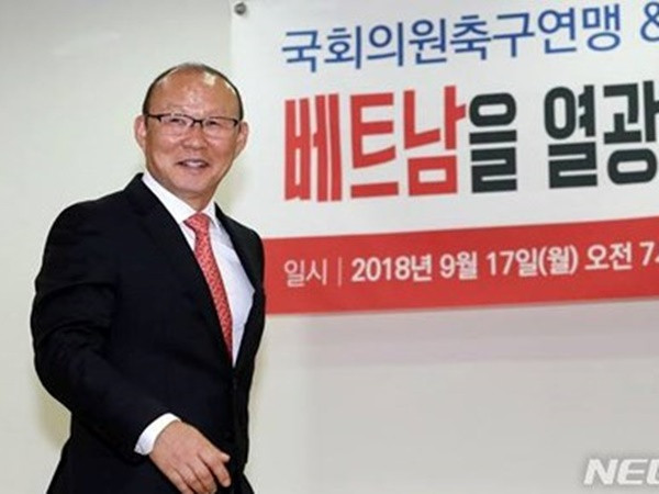 HLV Park Hang Seo: “Tôi được khuyên cải trang khi ra đường ở Việt Nam"