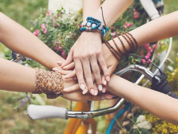 Làm "bạn" cũng cần có trách nhiệm, nghiêm túc nghĩ lại về “tình bạn” nào bạn ơi!