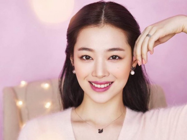 Sulli vừa có một hành động chơi trội, nhưng lần này khiến fan f(x) cảm động muốn khóc