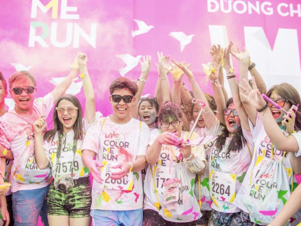 Nóng rần rật với "Siêu Lễ hội Sắc màu - Color Me Run 2018"!