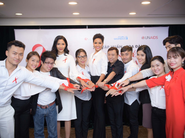 H'Hen Niê, Khả Ngân, Hoàng Thuỳ đồng hành cùng chiến dịch "Không để ai bị bỏ lại phía sau" 