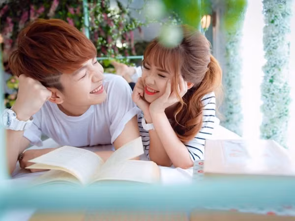 Khởi My bất ngờ khoe ảnh có tướng phu thê với Kelvin Khánh ngay từ nhỏ