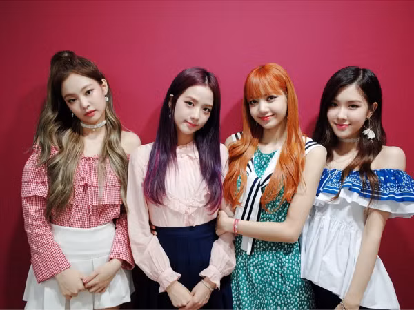 Chuyện lạ có thật: Cả nhóm BLACKPINK đều thầm thương trộm nhớ một chàng trai