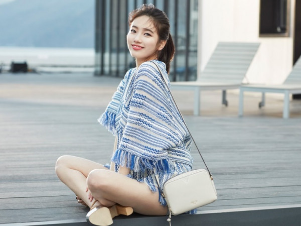 Cách đeo túi xách tiết lộ gì về điểm mạnh khiến bạn được mọi người yêu quý?