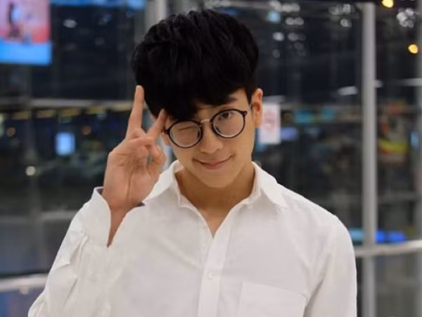 Chùm ảnh "cậu bé Bank" Nonkul cực đáng yêu, thân thiện tại Việt Nam