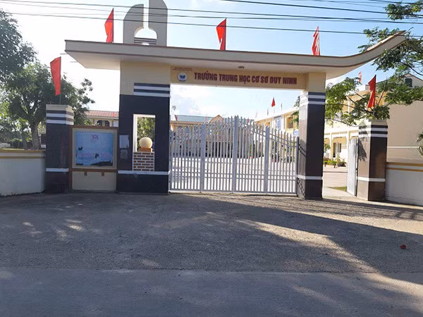 Quảng Bình: Yêu cầu tạm đình chỉ giáo viên bắt cả lớp tát 231 cái vào má bạn học