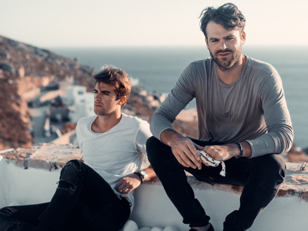 The Chainsmokers sắp đến Việt Nam rồi, bạn đã kịp biết hết những fun fact về họ chưa?