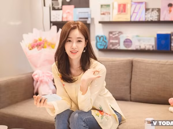 Eun Jung (T-Ara) cũng có lúc hậu đậu nhưng vẫn vô cùng đáng yêu khi ở Việt Nam