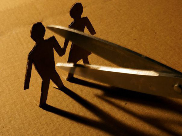 Kỳ quái dịch vụ “chia tay hộ”