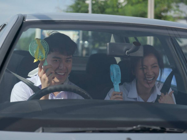 "Cười té ghế" với ảnh hậu trường cực nhắng nhít của "Friend Zone"