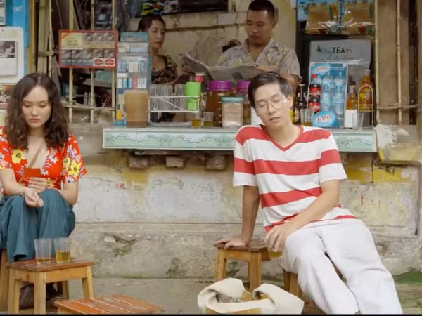 "Em dạo này" - MV khiến bạn chỉ muốn cầm điện thoại lên và nhắn tin cho... người cũ 