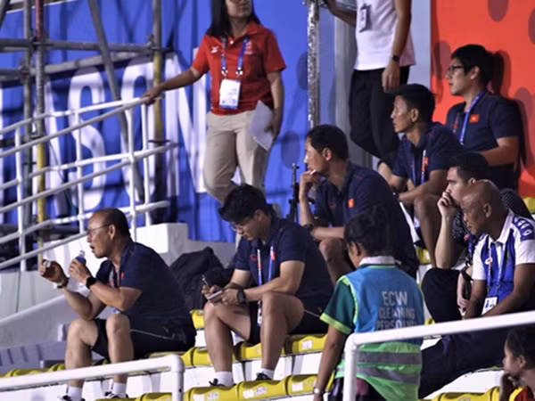 HLV Park ngồi suốt 7 tiếng để nghiên cứu đối thủ ở SEA Games