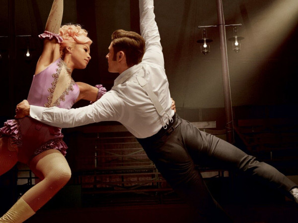 "Tan chảy" trước những giai điệu biết nói trong phim điện ảnh "The Greatest Showman"