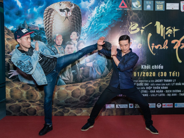 Diễn viên Hong Kong Dịch Dương vượt thử thách võ thuật tại buổi ra mắt "Bí Mật Đảo Linh Xà"