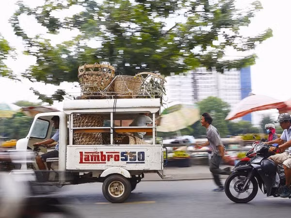 "Khi con là nhà": Nghĩ về những cây cầu của sự lựa chọn