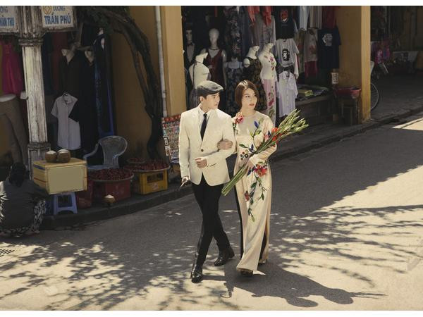 Diễm My hóa "nàng thơ", e ấp bên cạnh "soái ca" Hứa Vỹ Văn