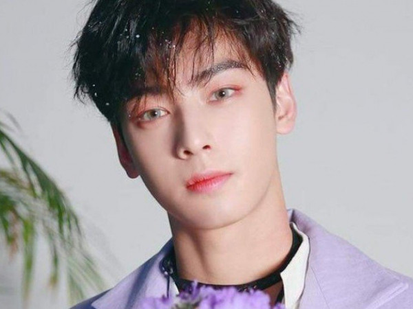 Tin được không, Cha Eun Woo (ASTRO) không hề biết mình đẹp trai