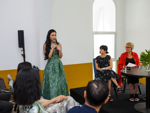 Helly Tống với những chia sẻ về thời trang bền vững và thói quen bảo vệ môi trường