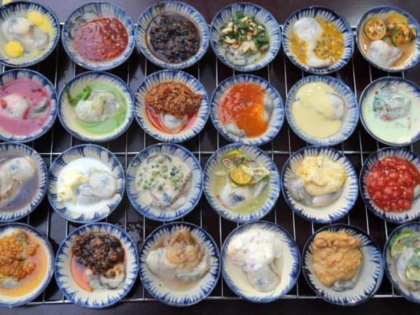 Ngon quên sầu với set hàu 24 vị độc đáo ở Sài Gòn