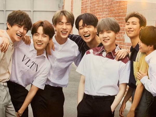 Fan chỉ còn biết tâm phục khẩu phục trước những gì BTS cài cắm trong album mới