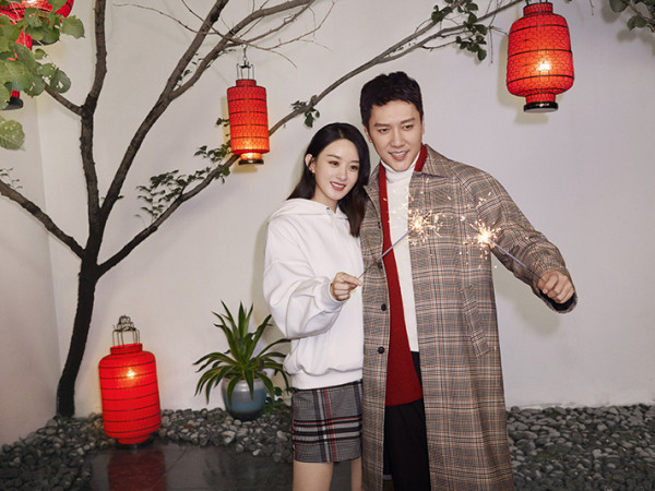 H&M đón Tết Nguyên đán với bộ sưu tập đặc biệt cùng Triệu Lệ Dĩnh và Phùng Thiệu Phong