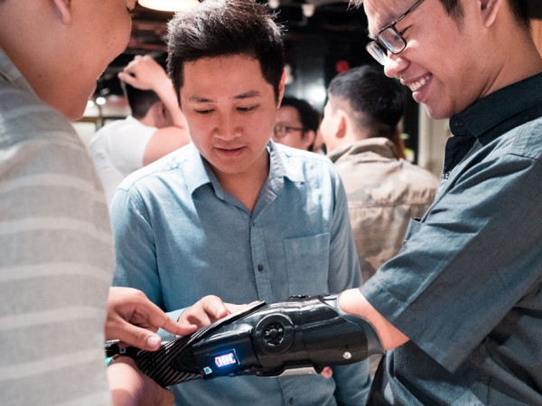Dự án xã hội “Bàn tay Robot” UpLift – Chung tay lan tỏa yêu thương đến người khuyết tật
