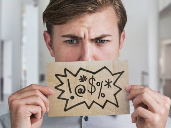 Thế hệ Z: Có thực sự chúng ta cần “văng tục” để… hạnh phúc?