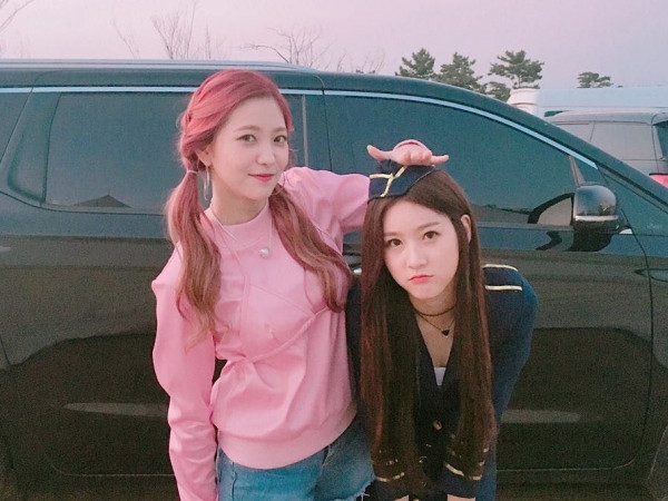 Phát hờn với hội “chị em bạn dì” của “nữ hoàng ngoại giao” Yeri 