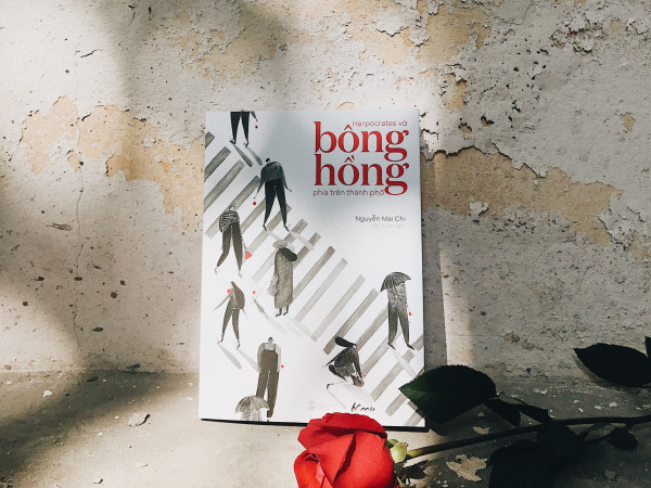 Nỗi buồn và cô đơn thành thị thấm đẫm từng trang “Harpocrates và Bông hồng phía trên thành phố”