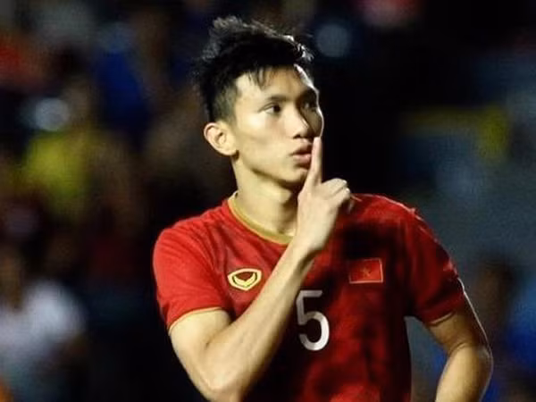 Dân mạng Việt tràn vào Facebook của CLB Austria Wien vì Văn Hậu