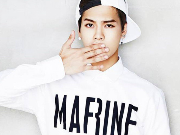 Jackson (GOT7) thú nhận mình từng hẹn hò vài lần và bạn gái đầu tiên là người da trắng