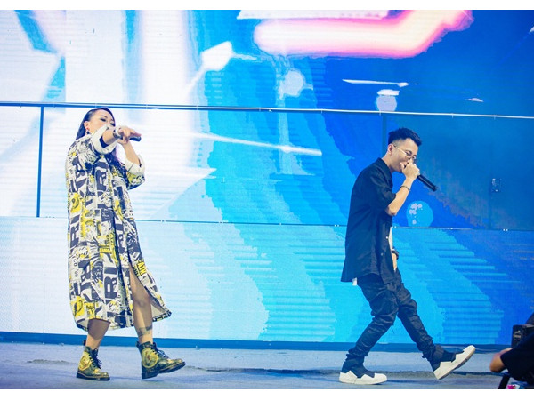Rhymastic, Kimmese, Karik, Orange, Lou H khuấy động giới trẻ Sài Thành trong đại tiệc nghệ thuật
