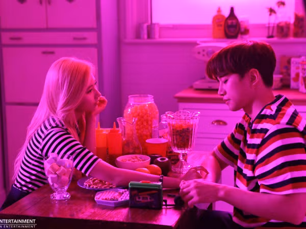 5 cặp đôi idol bị nghi ngờ đã có tình cảm với nhau nhưng chưa từng công khai