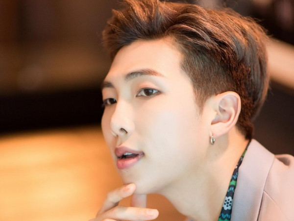 Nổi tiếng và giàu có như thế, ngờ đâu RM (BTS) vẫn lên mạng đặt mua đồ cũ