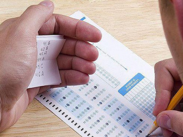 Gian lận thi cử: Thí sinh chân chính phải đặt niềm tin nơi nào?