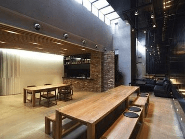 Quán cà phê nhà YG Ent có gì đặc biệt mà các nghệ sĩ yêu thích đến thế?