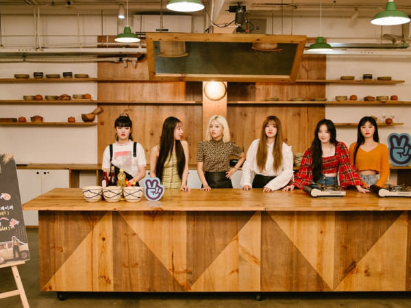 (G)I-DLE lần đầu trải nghiệm cuốn gỏi tôm, đổ bánh xèo