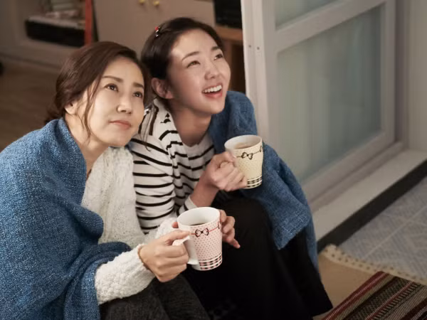 "Mỹ nhân Sunny" Yoo Ho Jeong trở lại màn ảnh với vai diễn người mẹ đơn thân 