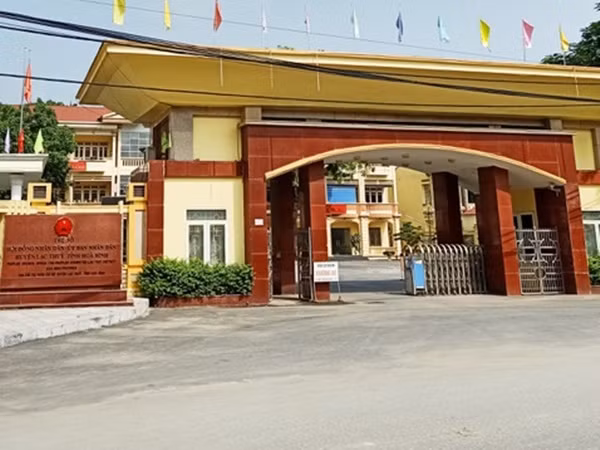 Khiển trách 9 đảng viên “nói tránh” để con được nâng điểm thi ở Hòa Bình