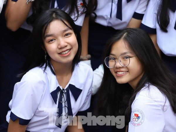 TPHCM đảo chiều, tiếp tục cho học sinh lớp 12 nghỉ học vì dịch