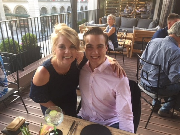 Hành trình cảm động của người mẹ giúp con vượt qua bệnh trầm cảm