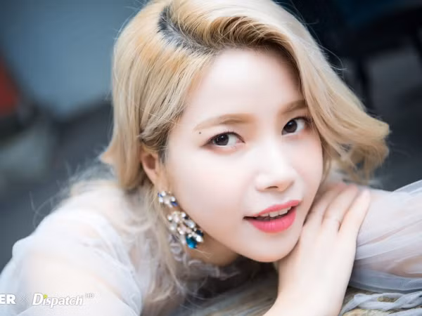 Chiếc giường của Solar (Mamamoo) có gì đặc biệt mà các fan rần rần hỏi thăm