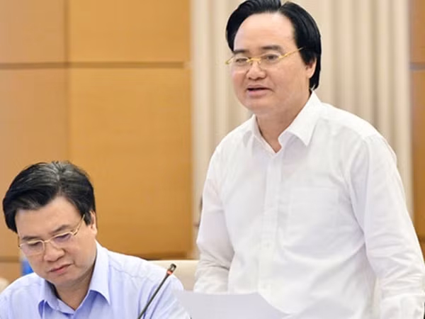 Nhiều thành viên UBTV Quốc Hội yêu cầu cân nhắc một chương trình, nhiều bộ SGK